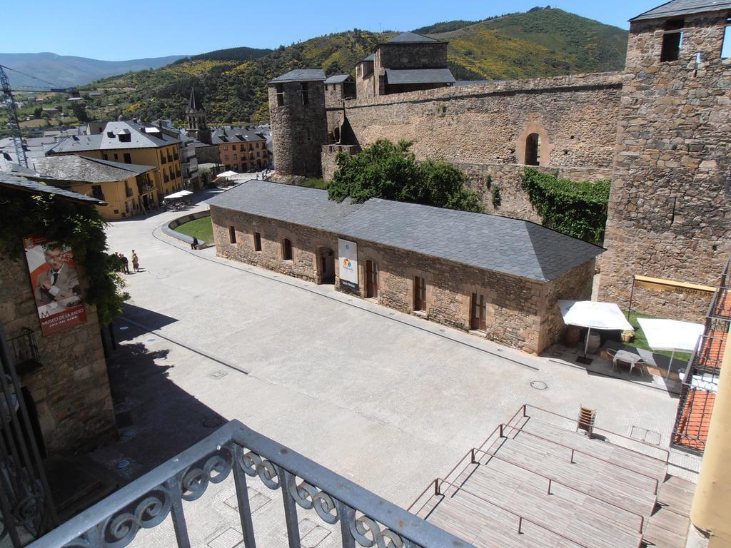 Hostal Virgen De La Encina Ponferrada Chambre photo