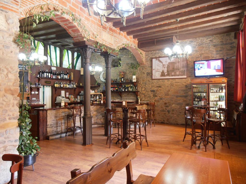 Hostal Virgen De La Encina Ponferrada Extérieur photo