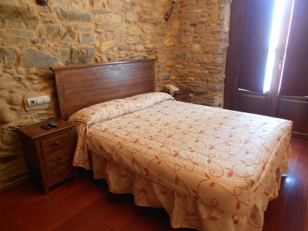 Hostal Virgen De La Encina Ponferrada Chambre photo